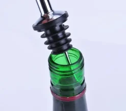 Flaskepropper>ALKOHOLDISPENSER TIL VIN- OG VODKAFLASKER