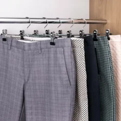 Buks / nederdel bøjle med clips 10-pack Clearance