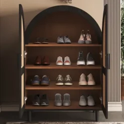 Elegant skænk/skoskab med afrundet side, rattantlåger og 3 hylder Best