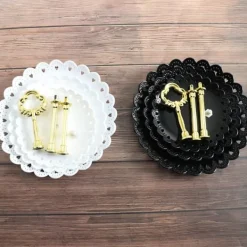 Fruktbrickaställ 3-vånings kronblad Dekorativt Avtagbart Plasttårtställ för bakverk Cupcakes Snacks Bröllopsfest Hem Svart Discount