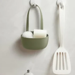 Køkken afløbsstativ hængende kurv med afløbshuller Stor kapacitet Blød fleksibel vask afløbskurv hængende taske Grøn Sale