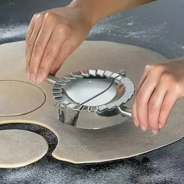 Pastaforme & Pasta-Udstikkere>KLØDEFORM 10cm KINGHOFF KH-2190