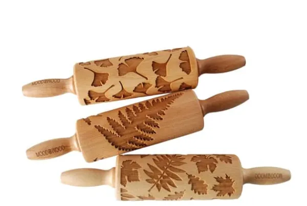 MoodForWood Trækagerulle 25 cm med Håndtag, Sæt med 3, Graveret, Perfekt til Bagning - Blademønster