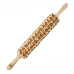 MoodForWood Trækagerulle, Graveret, 43 cm med Håndtag, Perfekt til Bagning - Kaninmønster Hot