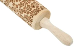 MoodForWood Trækagerulle, Graveret, 43 cm med Håndtag, Perfekt til Bagning - Paradise Pattern New