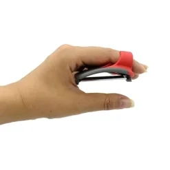 Køkkenskrabere>Praktisk kartoffelskræller på fingeren - Rød