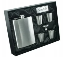 Barudstyrssæt>Sølv lommelærke med fire shots og en tragt i gavesæt