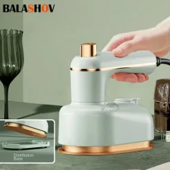 Find Dit Strygejern Her>Tøjdamper & Strygejern - Håndholdt 2‑i‑1 - Hurtig Opvarmning - Vådt/Tørt - Roterbart Håndtag - EU‑stik - Grøn